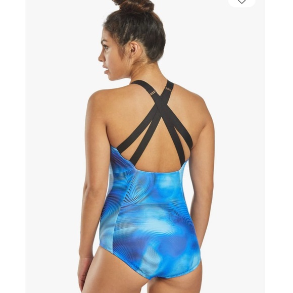 Nike Women's Shift Double Crossback One-Piece Swimsuit - Picture 3 of 8